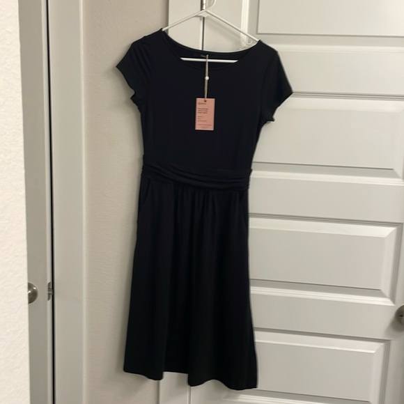 NWT Quince Womens Black Tencel Jersey sz XS Short Sleeve Midi - Picture 2 of 4